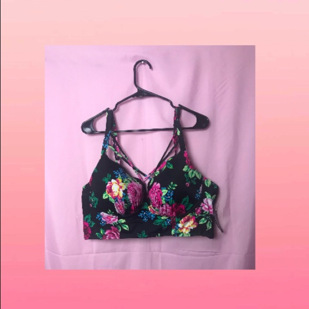 NWT Torrid Floral Bikini Top